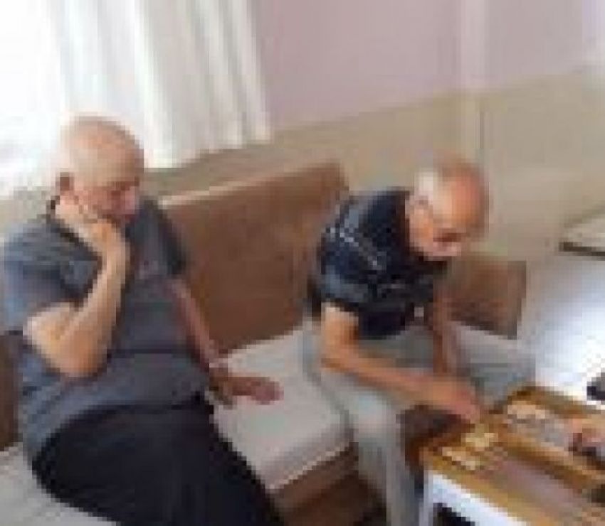 TAVLA TURNUVASI Umut Dünyam Yaşlı Bakım Evi Denizli Yaşlı Bakım Evi